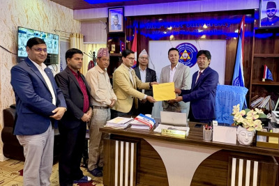 Restructuring Study Report on Mid-West University’s Graduate Schools Submitted